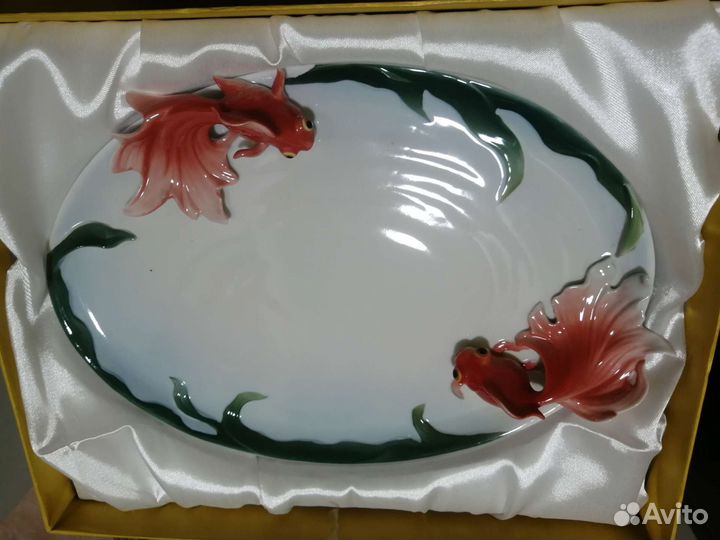 Блюдо для праздничного стола фарфор