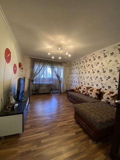 2-к. квартира, 56 м², 1/9 эт.