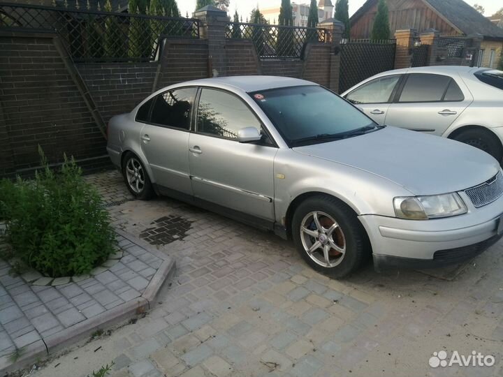 Volkswagen Passat 2.3 МТ, 1999, 300 000 км