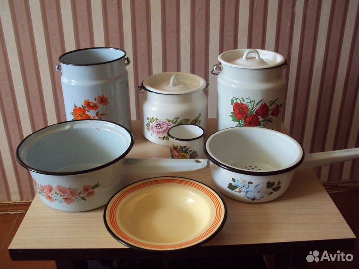 Эмалированные дуршлаги и бидоны СССР