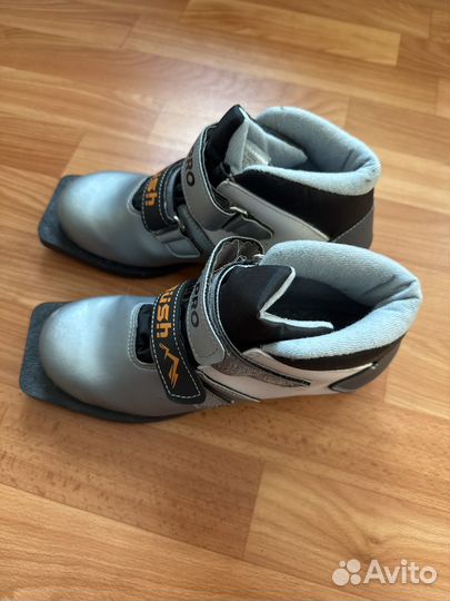 Лыжные ботинки