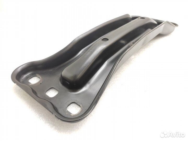 Кронштейн кпп Mercedes-Benz C-Class W204 1.8 2011