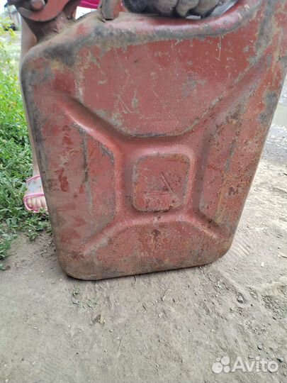 Канистра для бензина 20л