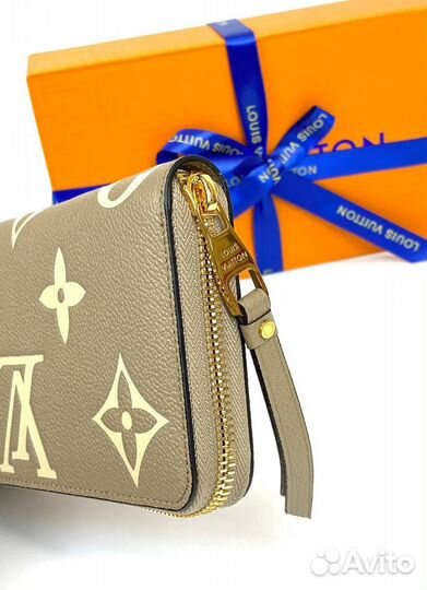 Кошелек Louis Vuitton zippy