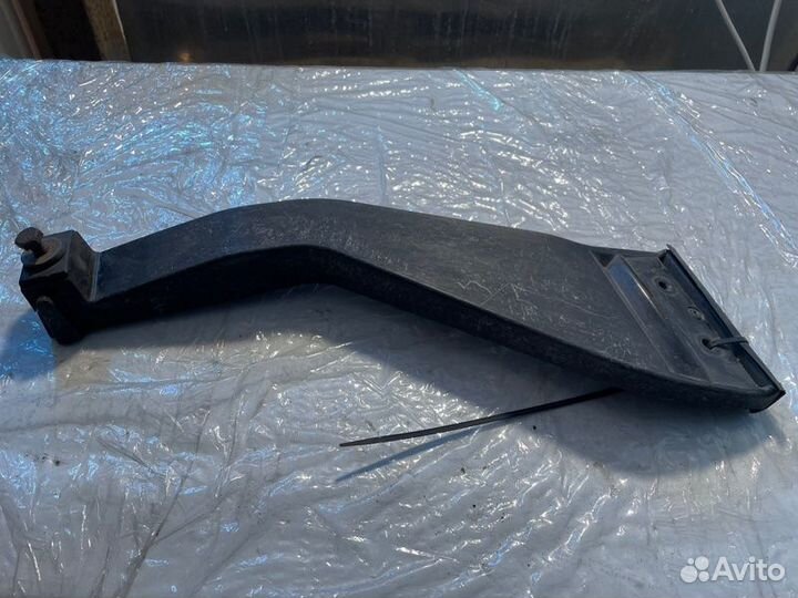 Кронштейн спойлера Mercedes-Benz