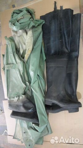 Сапоги рыбацкие, плащ с бахилами, ящик зимний