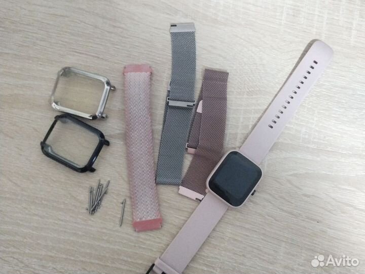 Смарт часы Amazfit Bip U Pro