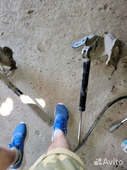 Задние амортизаторы крышки багажника на лифан х50