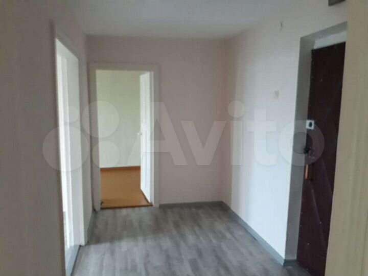 2-к. квартира, 52 м², 4/4 эт.