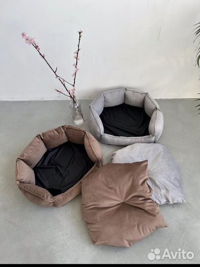 Лежанка для собак медких пород и кошек