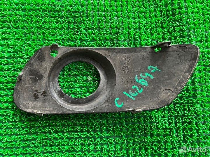 Накладка туманки правая Mercedes-Benz M-Class W164