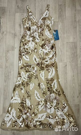 Шикарное вечернее платье