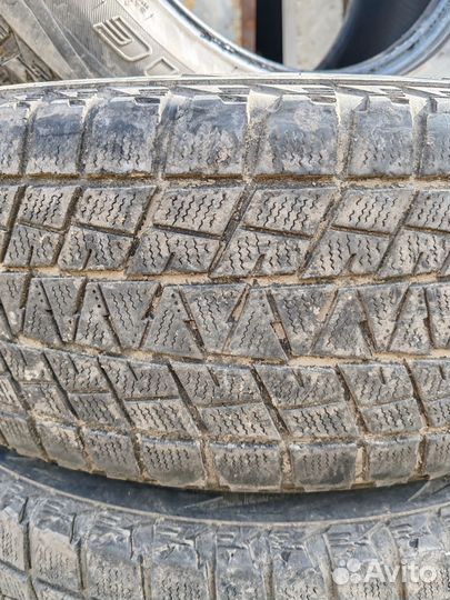 Bridgestone Blizzak DM-V1 235/65 R17 108