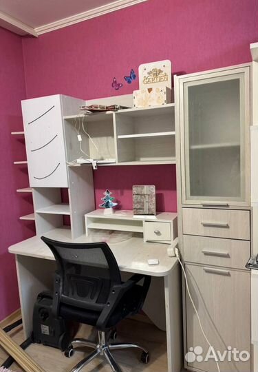 Школьный уголок