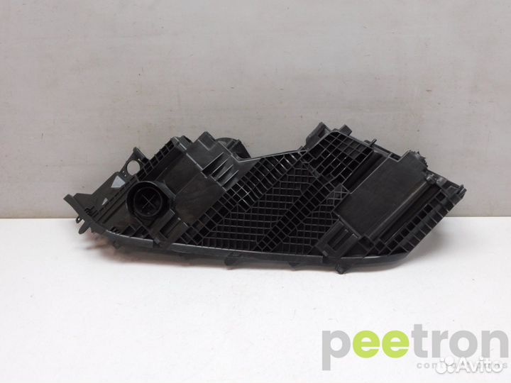 Б/У Б/У Корпус фары правой новая Рестайлинг