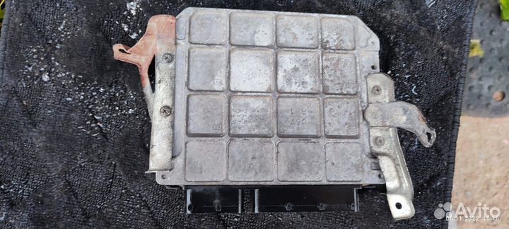 Блок управления двигателем Toyota Corolla E15