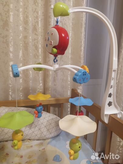 Музыкальная карусель на кроватку