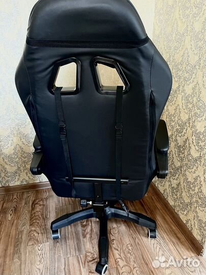 Компьютерное кресло