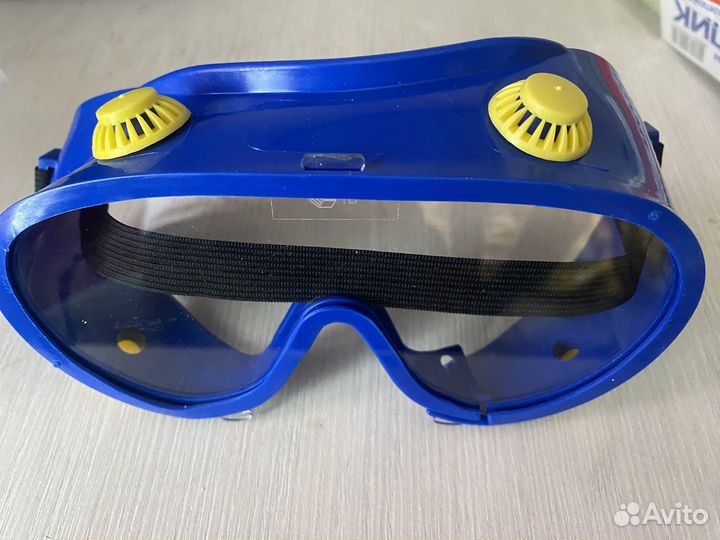 Очки защитные с непрямой вентиляцией закрытые