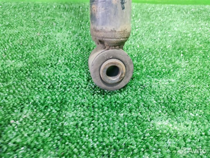 Стойка амортизатора задняя Renault Sandero 1 (BS1