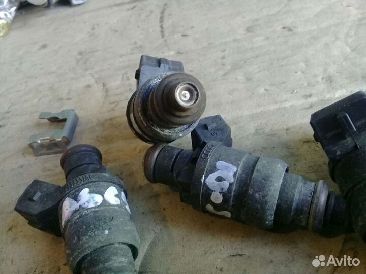 Форсунка топливная Audi A6 C5 двс 2.4