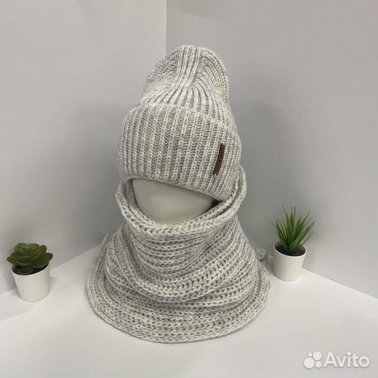 Комплект шапка и снуд