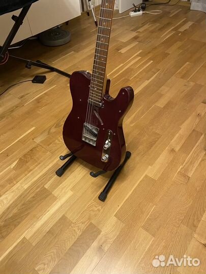 Подставка для гитары