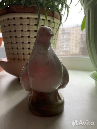 Статуэтка голубь