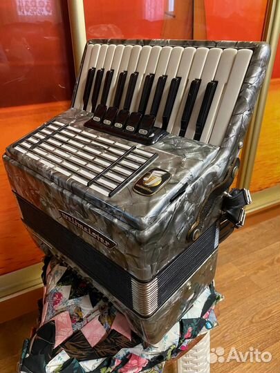 Аккордеон weltmeister stella 1 / 2 половинка