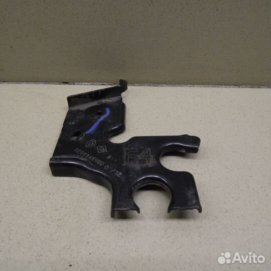 Кронштейн (сопут. товар) Duster 2012