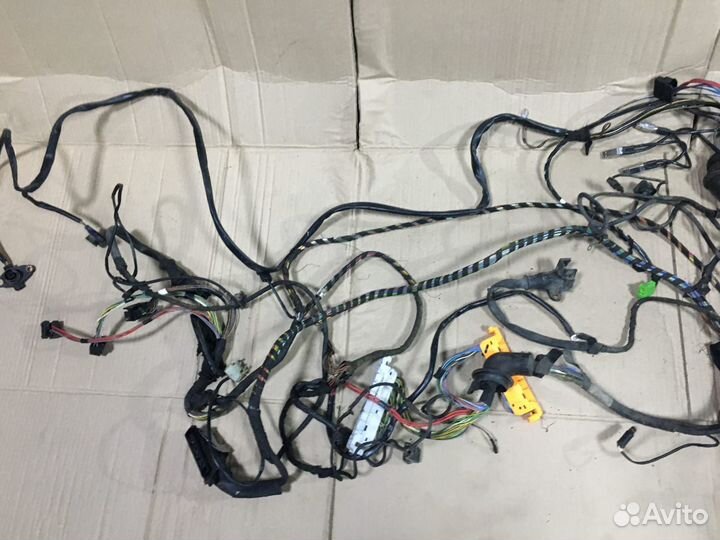 Электропроводка подкапотная Mercedes-Benz W140