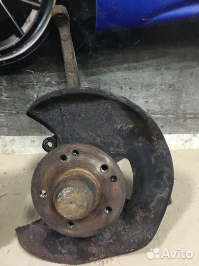 Поворотный кулак в сборе Mercedes-Benz W202