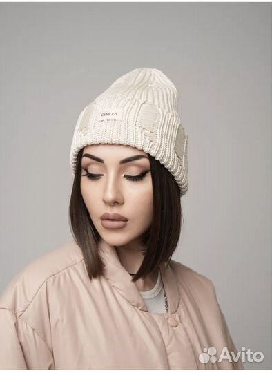 Новая шапка со спущеными петлями унисекс