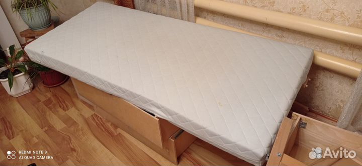 Детская кровать IKEA с матрасом