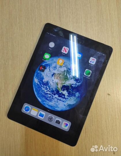 iPad Air A1475 (32GB, WiFi, SIM)