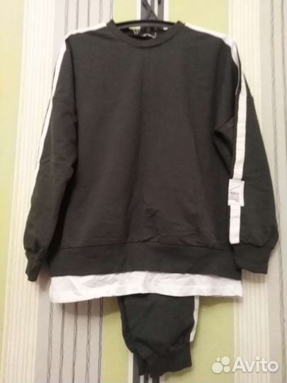 Спортивный костюм женский