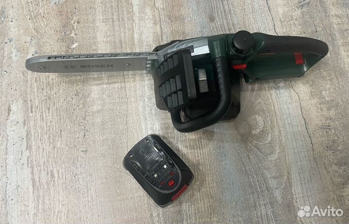 Игрушечная цепная пила Bosch