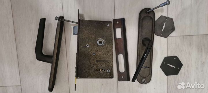 Замок врезной