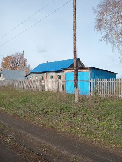 Дом 40,6 м² на участке 3 га