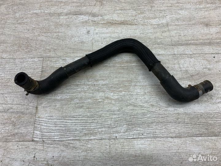 Патрубок системы охлаждения Toyota Avensis