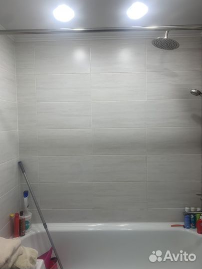 Продам плитку настенную 500х249х7,5