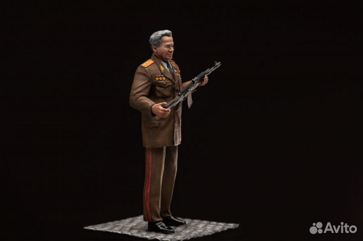 Фигура Михаил Калашников (окрашенный), 1/35