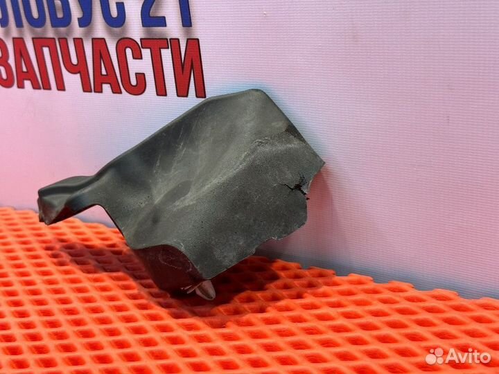 Уголок жабо левый Рено Каптюр Kaptur