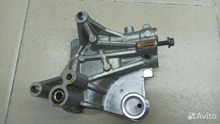 Кронштейн правый Ford Explorer U502 2011-2019