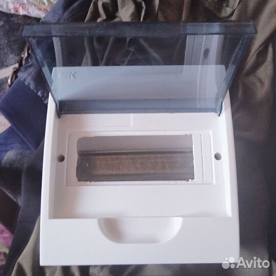 Бокс распределительный для,автомата навесной