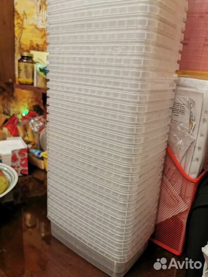 Пластиковый контейнер с крышкой 1л