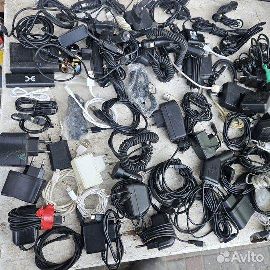 Зарядки для телефонов