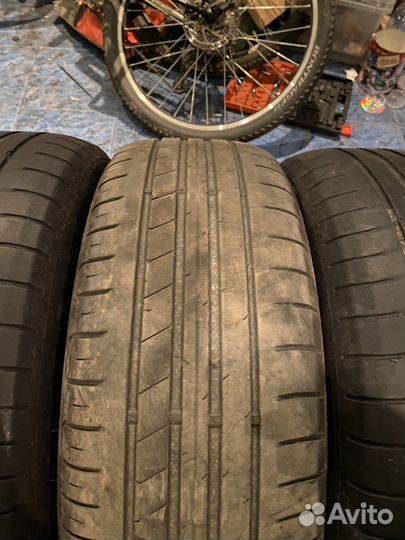 Goodyear EfficientGrip Performance 2 205/60 R16 96W