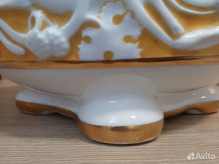 Фарфоровая фруктовница Хученройтер