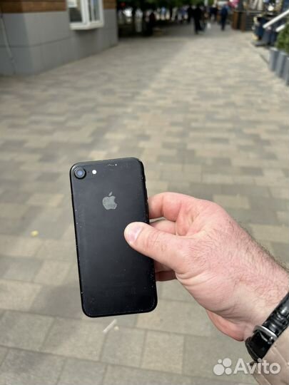 iPhone 7, 128 ГБ